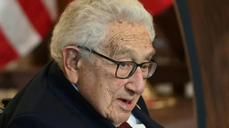 Kissinger wil dat Oekraïne lid wordt van de NAVO